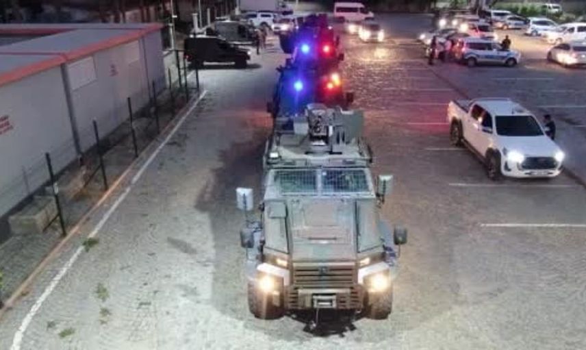 Uyuşturucu operasyonu Adıyaman'da dikkat çekti: 8 gözaltı ve silah ele geçirildi