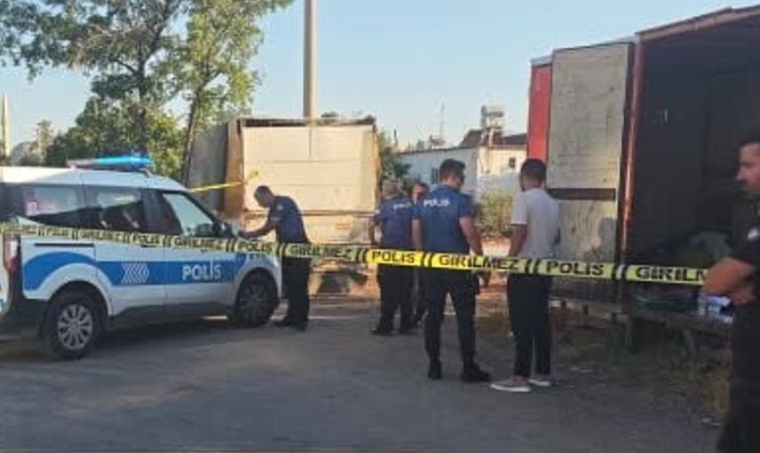 Kepez'de konteyner yanında 66 yaşındaki adam ölü bulundu