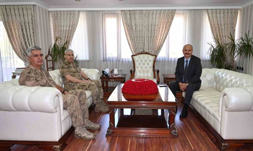 Tümgeneral şakir uslu, batman’da vali ekrem canalp ile bir araya geldi