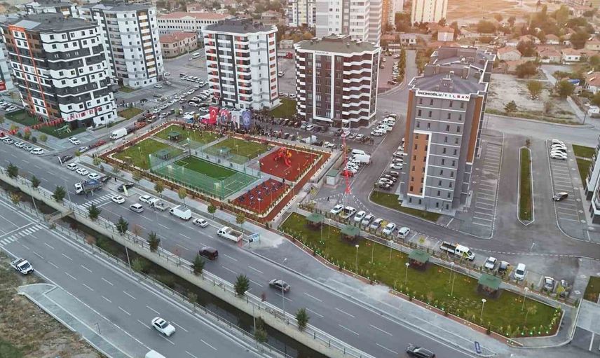 Melikgazi'de Fırat Yılmaz Çakıroğlu Parkı açıldı