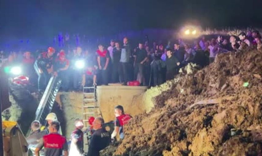 Bartın'da su kuyusundaki göçükte baba ve oğul kurtarıldı