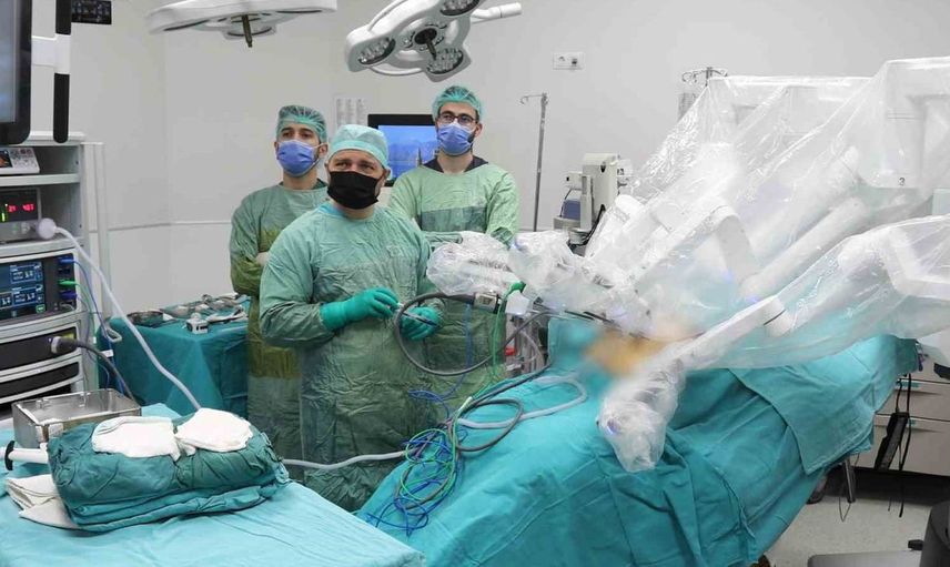 Selçuk Üniversitesi'nde robotik cerrahi hizmeti ücretsiz sunuluyor