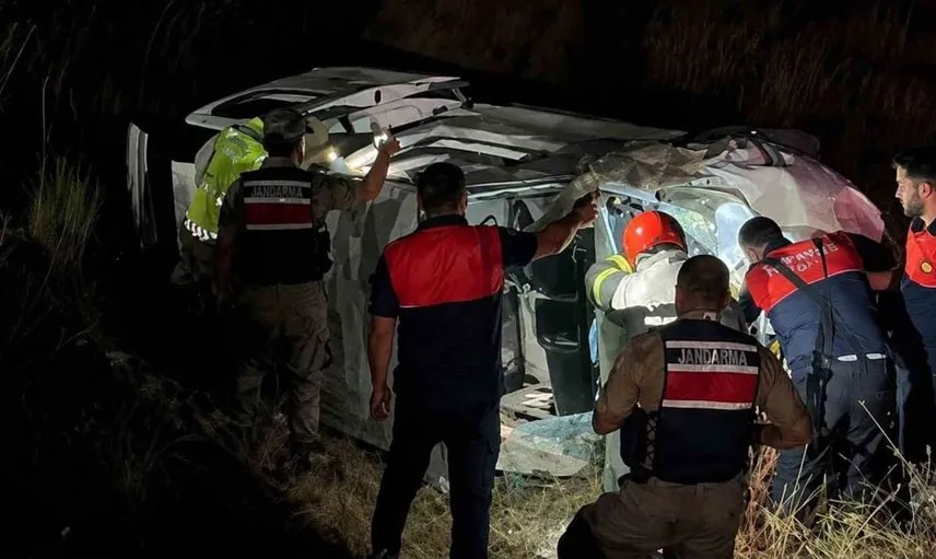 Bitlis'te trafik kazasında 4 kişi yaralandı