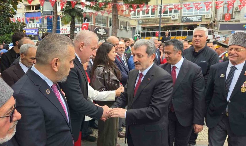 Samsun'da 103. Cumhuriyet bayramı coşkusu: 1919 metrelik bayrakla yürüyüş