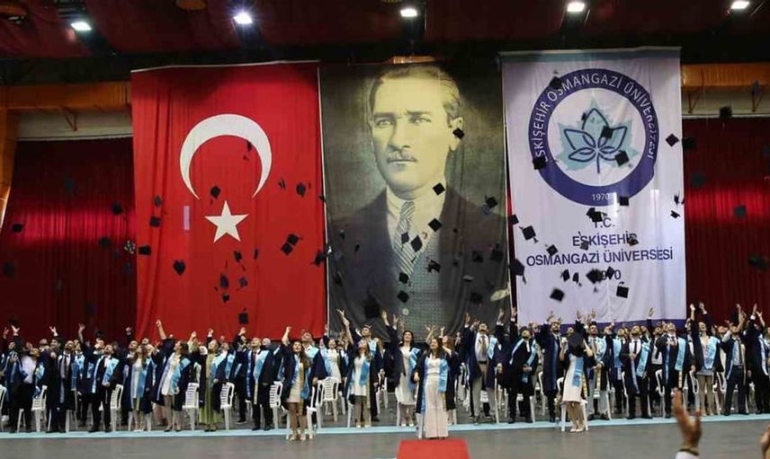 Esogü diş hekimliği fakültesi 2026 mezunlarını uğurladı