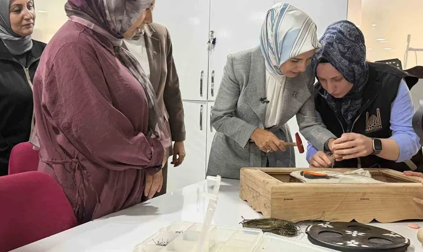 Bakan Göktaş, Mardin'de sosyal hizmet projelerini tanıttı