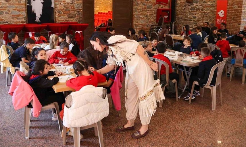 Efeler'de mitoloji, tarih ve sanat buluşması: Uluslararası Mitoloji Film Festivali başladı
