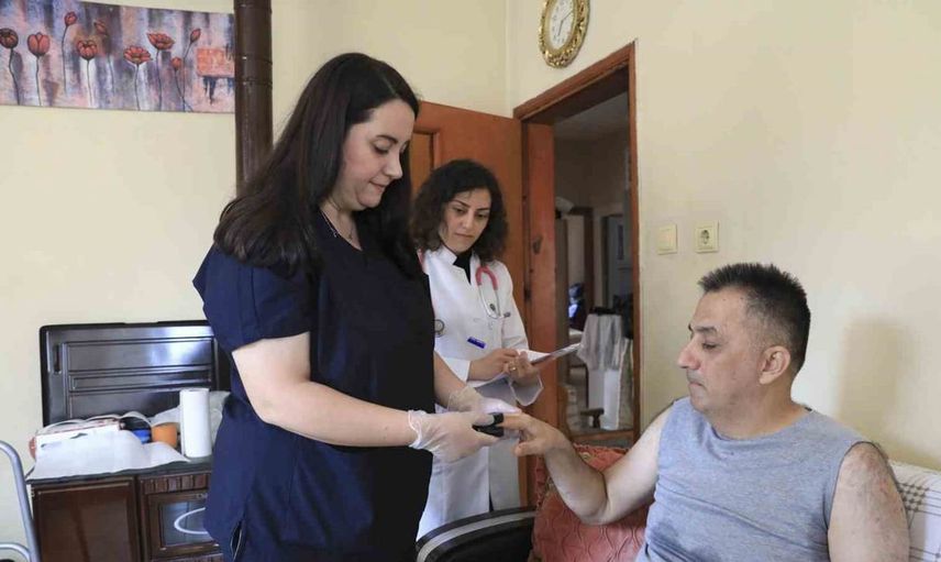 Mersin'de evde sağlık ve bakım hizmetleriyle yaşam kalitesi artıyor