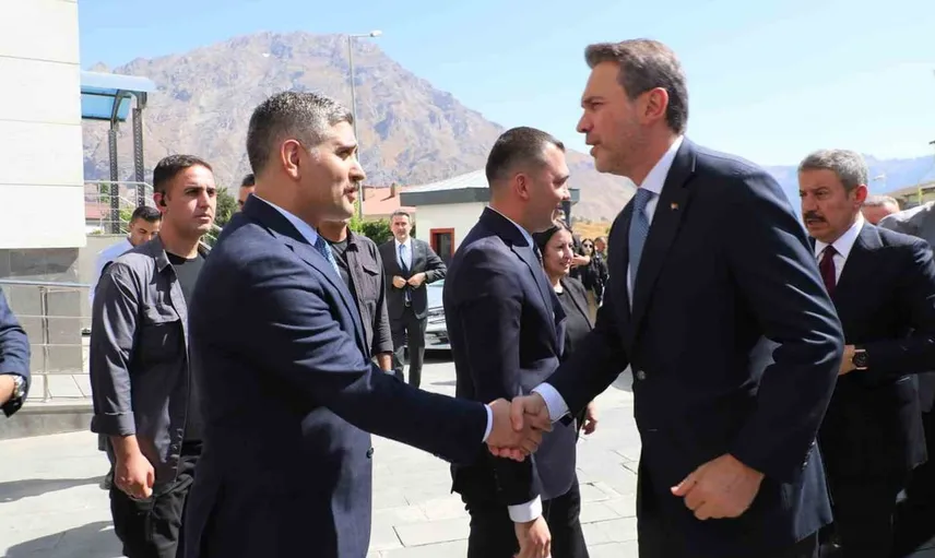 Hakkari, madencilik merkezi olma yolunda: Bakan Bayraktar'dan açıklamalar