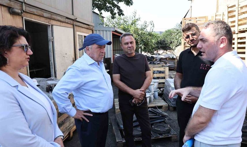 Başkan Şadi Özdemir mahallelerdeki sorunları yerinde inceledi