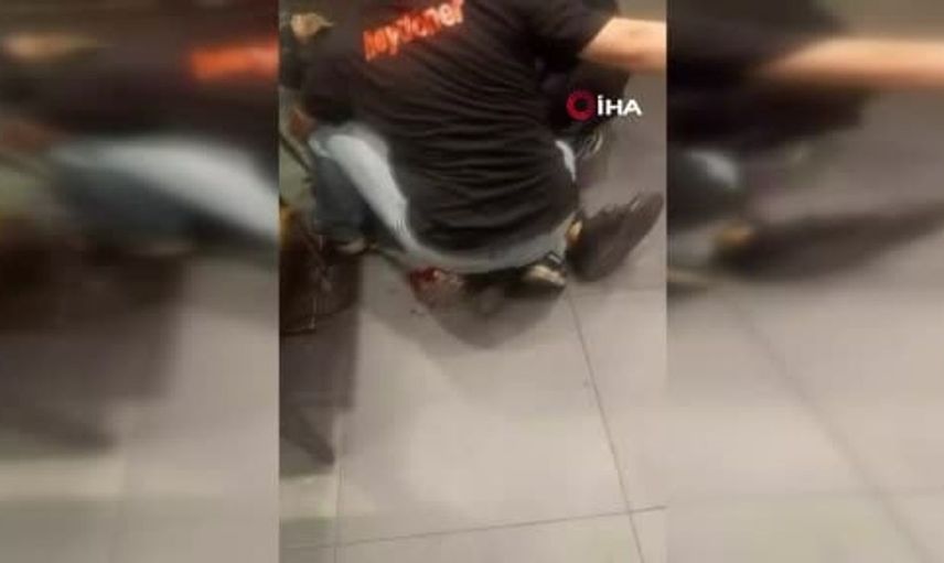 Küçükçekmece'de sokak ortasında silahlı saldırı: Yaralı hastaneye kaldırıldı