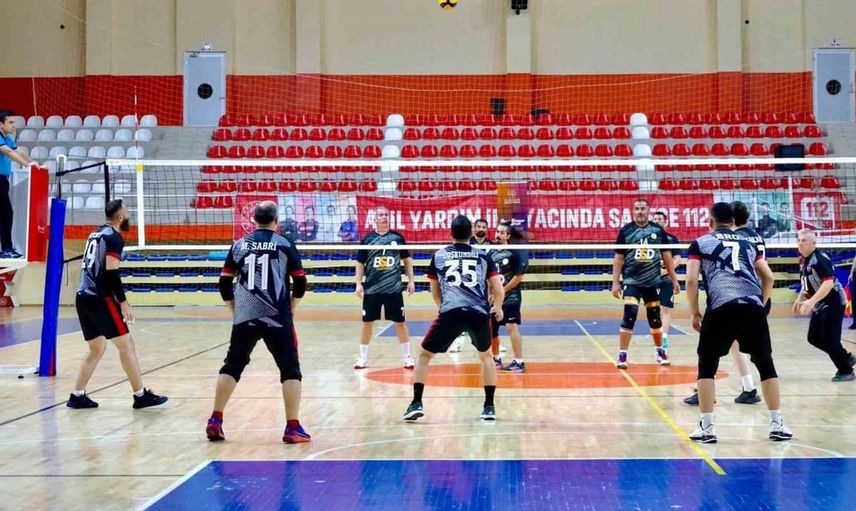 Bilecik'te kamu çalışanları voleybolda şampiyonları belirledi