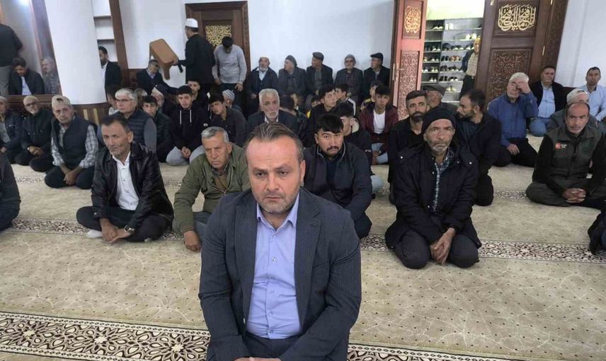 Başören Köyü'nde cami dualarla ibadete açıldı