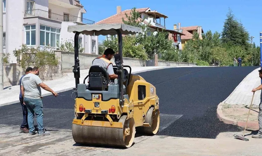 Kırıkkale'de Osmangazi Mahallesi yolları yenileniyor
