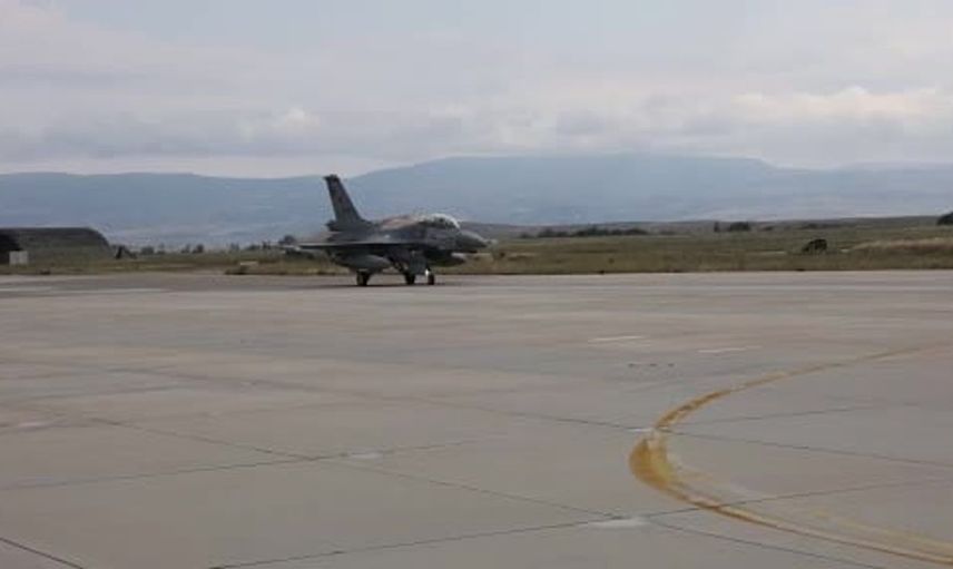 Türk savaş uçakları Akdeniz'de eğitim uçuşları düzenledi