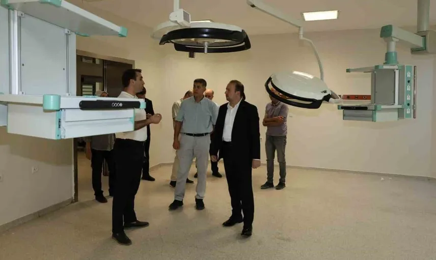 Aydın Atatürk Devlet Hastanesi yeni hizmet binasında yenileme çalışmaları sürüyor