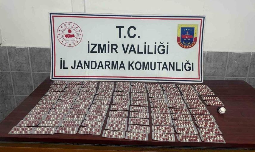 İzmir'de jandarmadan etkili uyuşturucu baskını: 3 kişi gözaltında