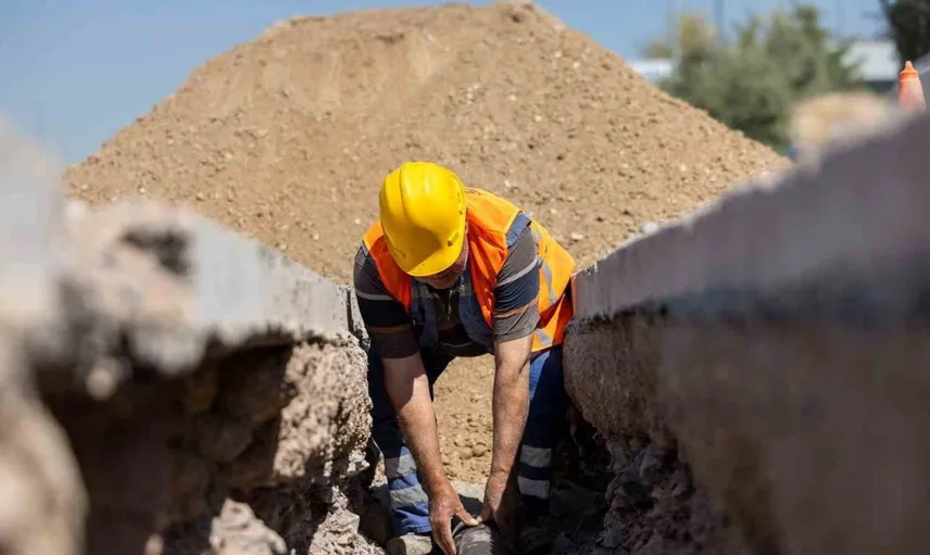 İzmir'in kuzeyinde sürdürülen su altyapı yatırımları hız kazanıyor