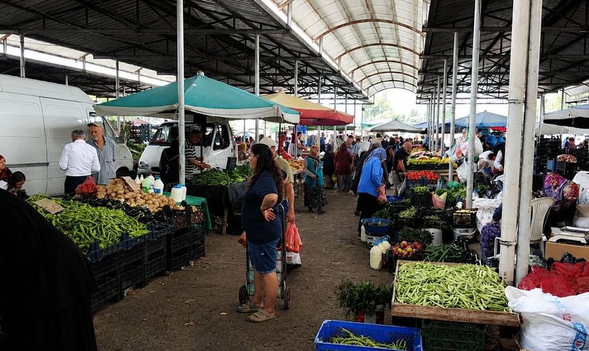Samsun'da yaz meyve ve sebzeleri halk pazarlarını doldurdu