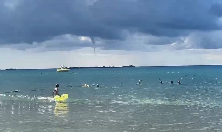 Alanya'da deniz üzerinde dikkat çeken hortum olayı