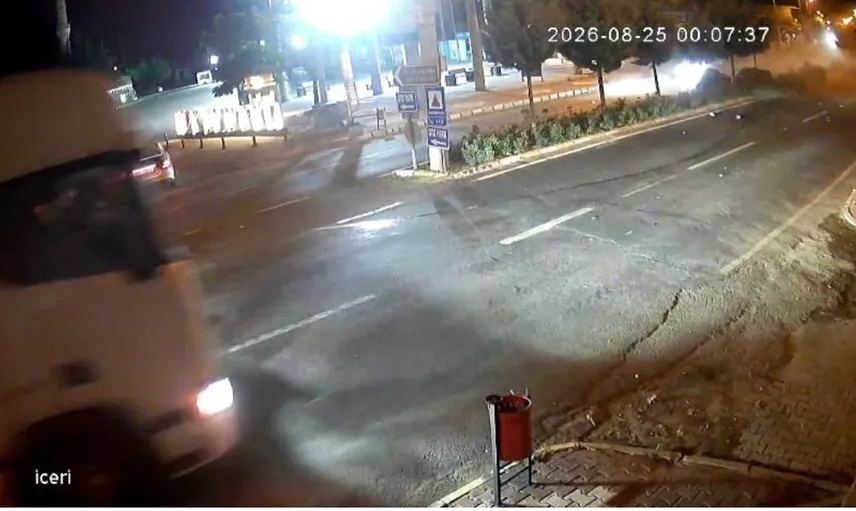 Nevşehir'de kontrolden çıkan otomobilin tıra çarpmaktan kurtulması herkesi şaşırttı