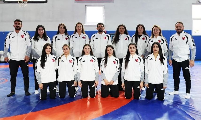 Kadın güreşçiler dünya şampiyonasında madalya peşinde
