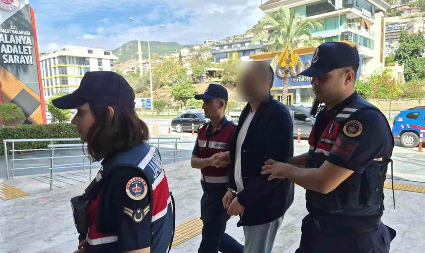 Alanya'da sosyal medya dolandırıcılığı operasyonu: 2 kişi tutuklandı