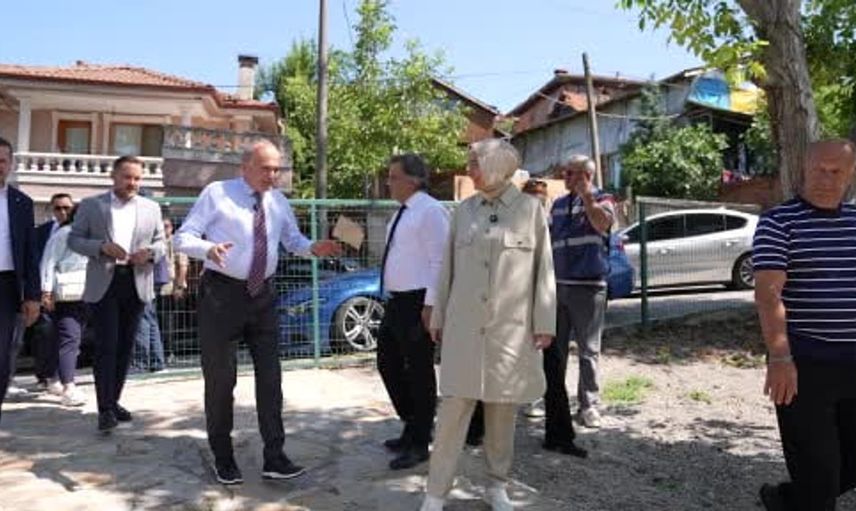 Fatma Betül Sayan Kaya, Düzce'de antik tiyatroyu gezdi