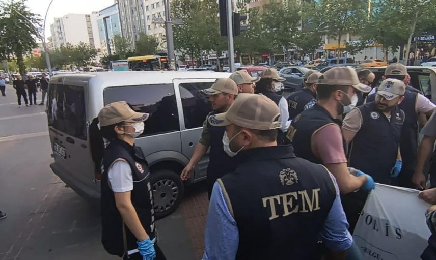 DEM Parti’nin terör köşesini polis ortaya çıkardı: Örgüt karargahından farksız