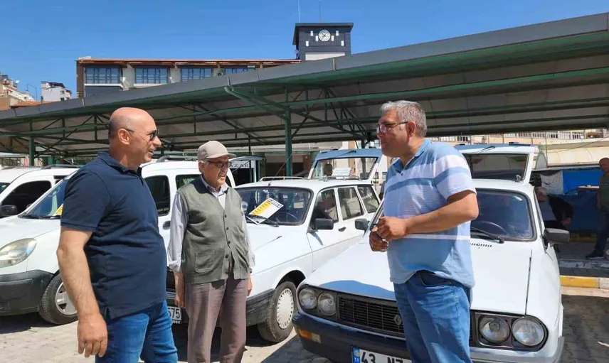 Demirci 2. El Oto Pazarı ile Ticaretin Merkezi Oldu