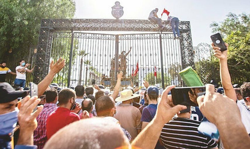 Demokrasi İçin Bölgede Örnek Ülkeydi! 'Yapmayın Bunu Tunus'a'