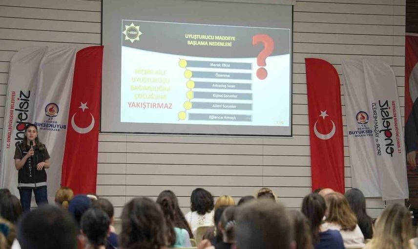 Denizli Büyükşehir personeli, bağımlılık ve siber suçlarla mücadele eğitimi aldı