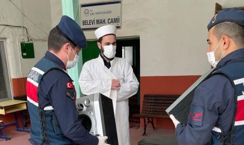 Denizli’de Camiden Çalınan Vaaz Hoparlörlerini Jandarma Buldu