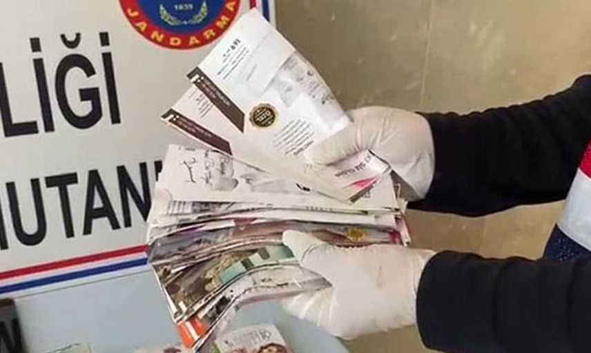 Denizli’de Döviz Diye Kağıt Parçalarıyla Dolandırdılar