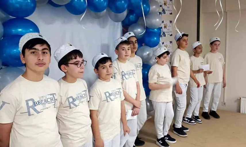 Denizli'de hafızlık eğitimini tamamlayan öğrencilere geleneksel merasim düzenlendi