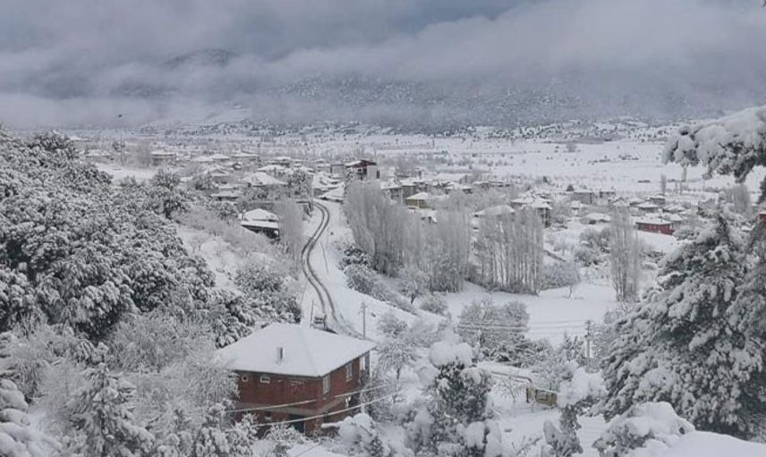 Denizli’de Kar Kalınlığı 30 Santimetreye Kadar Yükseldi