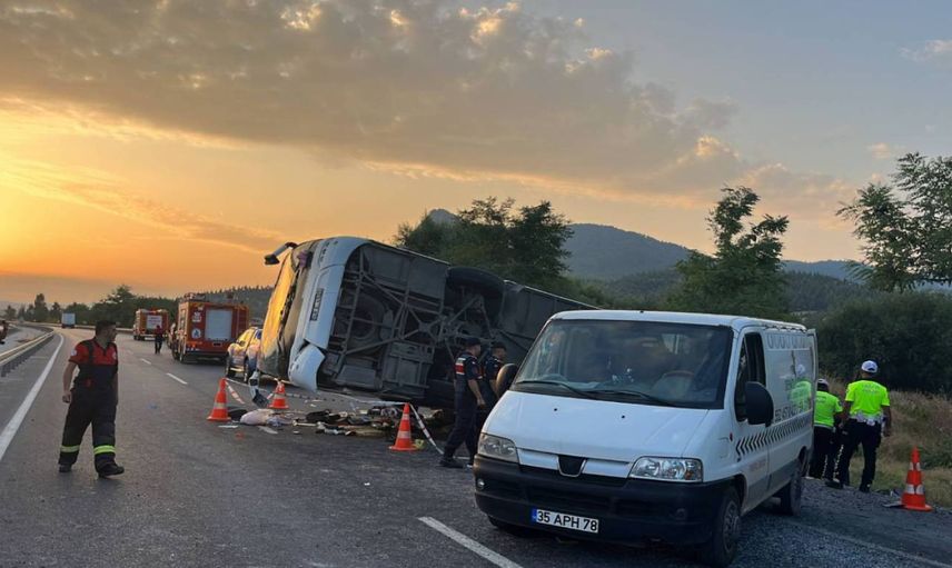 Denizli’de katliam gibi kaza: Çok sayıda ölü ve yaralı var