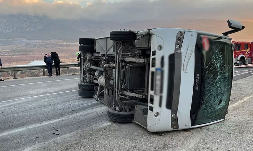 Denizli’de katliam gibi kaza: Ölü ve yaralılar var
