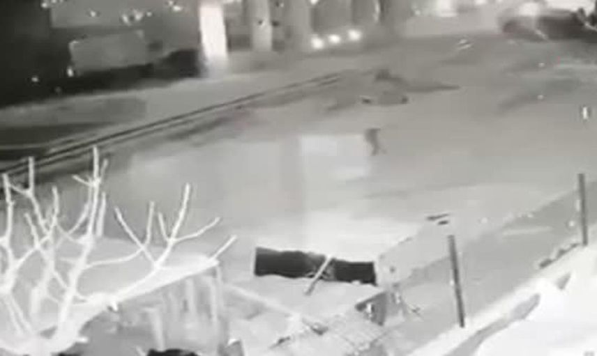 Denizli'de Trenin Çarptığı Minibüsten Son Anda Atladılar! O Anlar Kameraya Yansıdı