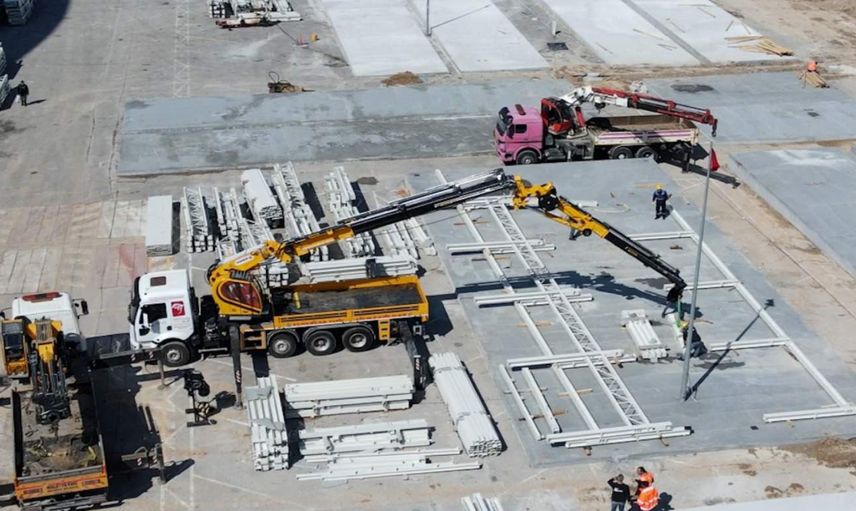 Deprem bölgesinde ekonomi yeniden canlanıyor: 338 geçici iş yerlerinin yapımına başlandı