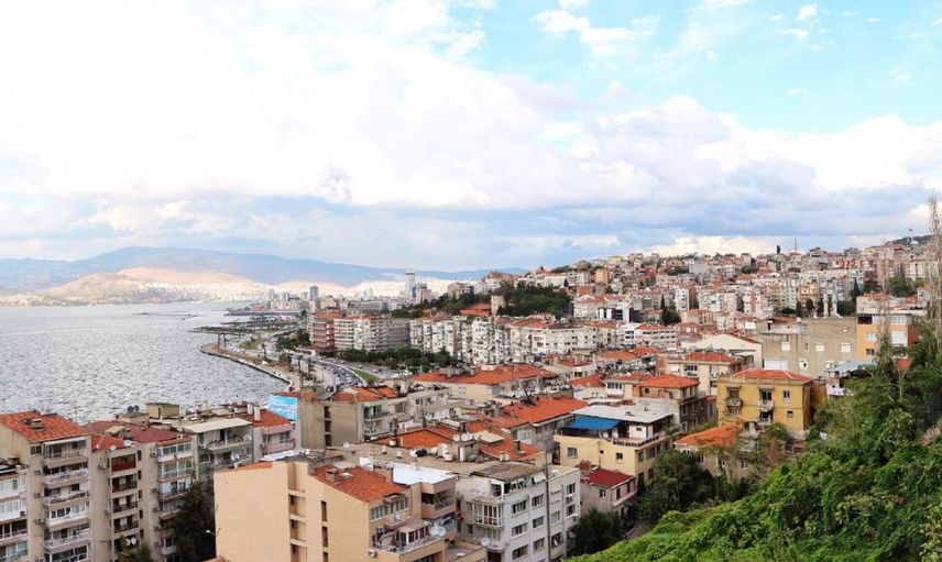 Deprem fırsatçıları bu kez İzmir’de devrede: Bir sarsıntı da konut fiyatlarından geldi