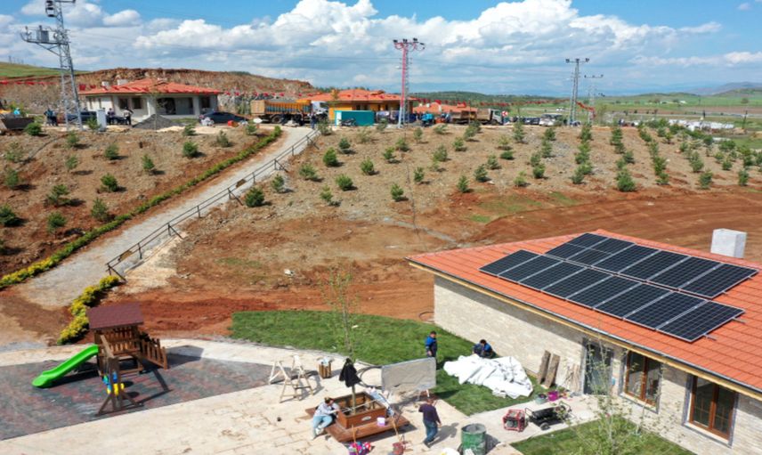 Deprem sonrası yeni başlangıçlar: Gaziantep'te "Akıllı Köy"ler!