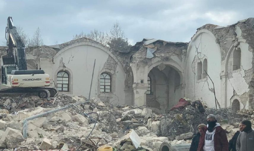 Deprem tarihi yapıları vurdu: Ulu Cami sarsıntıya dayanamadı