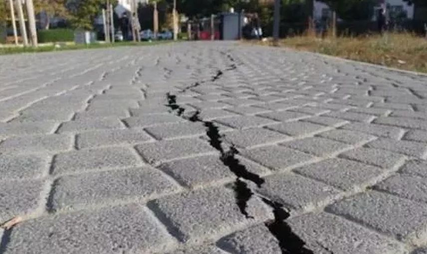 Deprem Uzmanı Uyardı: İstanbul'u Dört Deprem Bekliyor!
