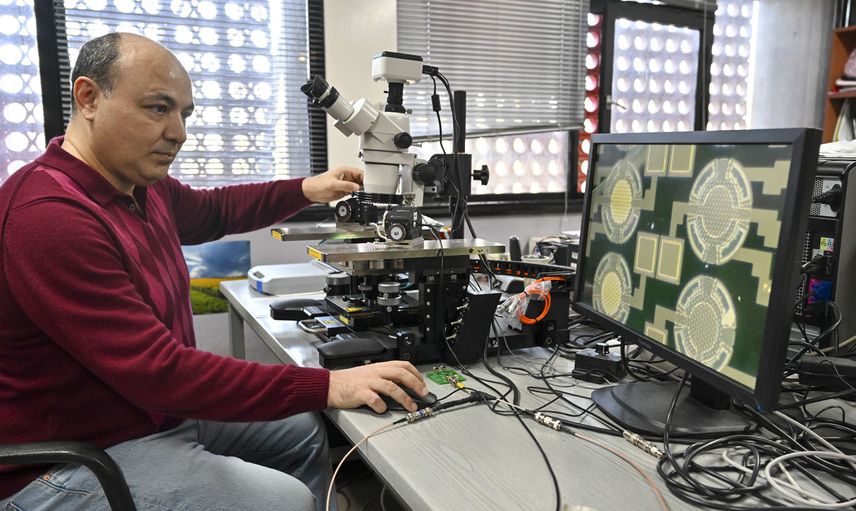 Depremde ses dalgalarını taşıyabilen fiber optik mikrofon tasarlandı!