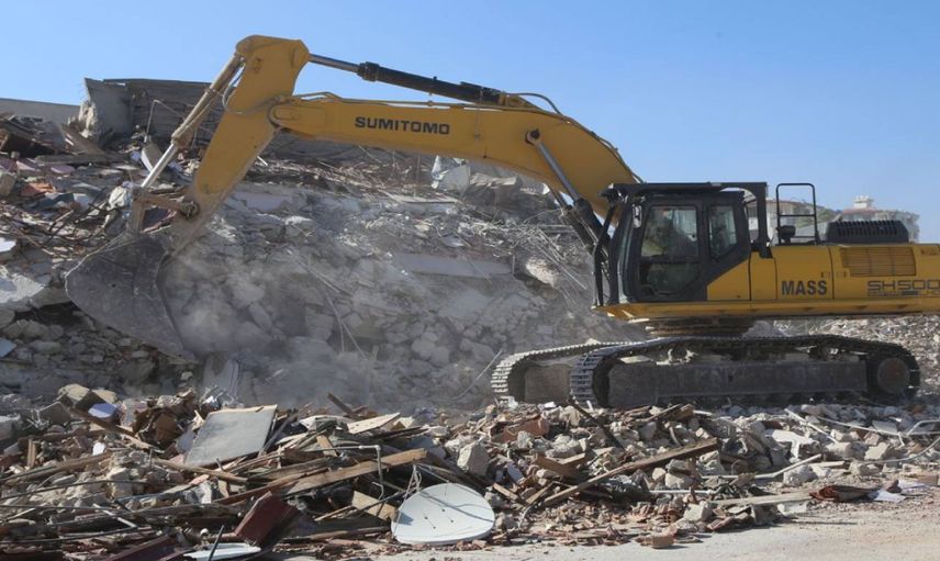 Depremin üzerinden 215 gün geçti: Enkazdan ceset çıktı