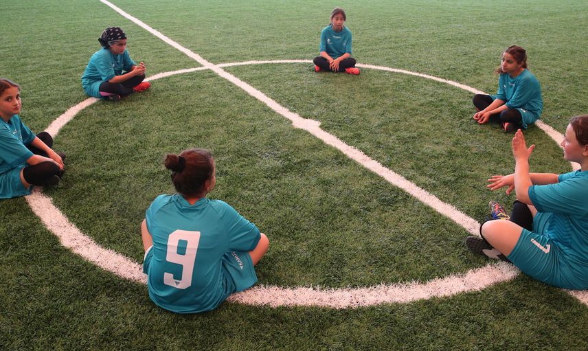 Depremzede kız çocukları futbol turnuvasına katıldılar!