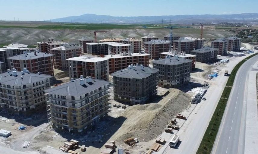Depremzedelerin rahatı için düğmeye basıldı: 20 bin konutun temelleri resmen atılıyor