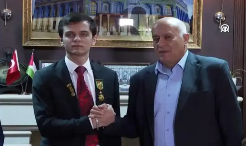 Destek ve onur: Akyüz'e verilen 'Kudüs Nişanı' spor arenasında siyasi tartışmayı alevlendirdi