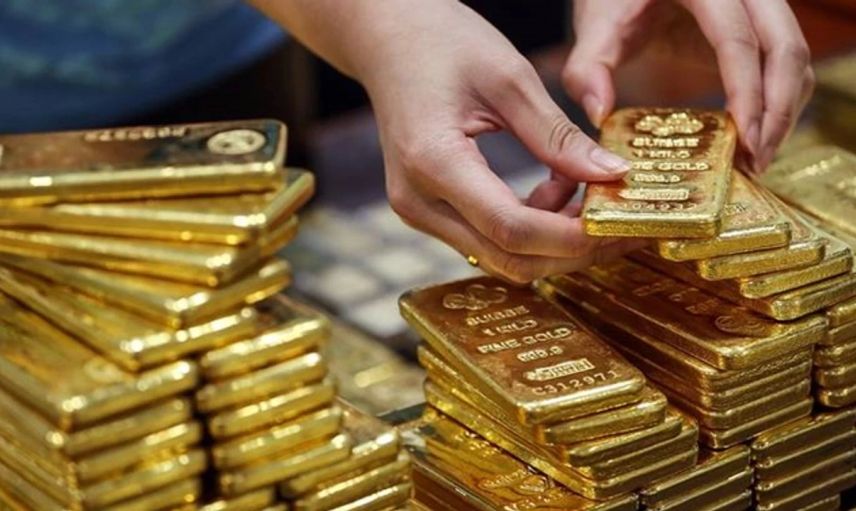 Dev bankadan iddialı altın tahmini! Tarihi zirve sonrası fren yaptı